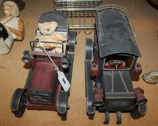 Miniature shopping trolley & 2 model cars